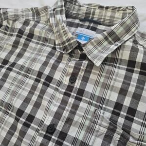 Columbia Sportswear Plaid Short Sleeve Button Up Shirt Outdoor Casual XL